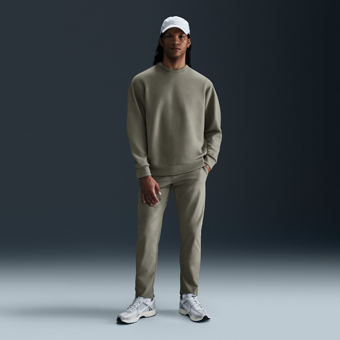 Nike 24.7 PerfectStretch Chinohose mit Dri-FIT-Technologie und schmaler Passform (Herren)