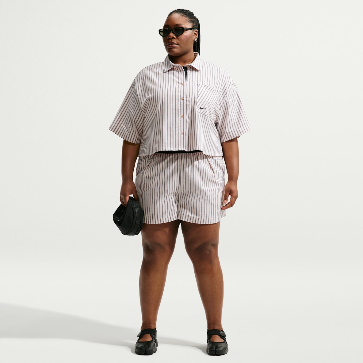 Nike Sportswear Chill Poplin Women's Loose Mid-Rise Striped Shorts (Plus Size)