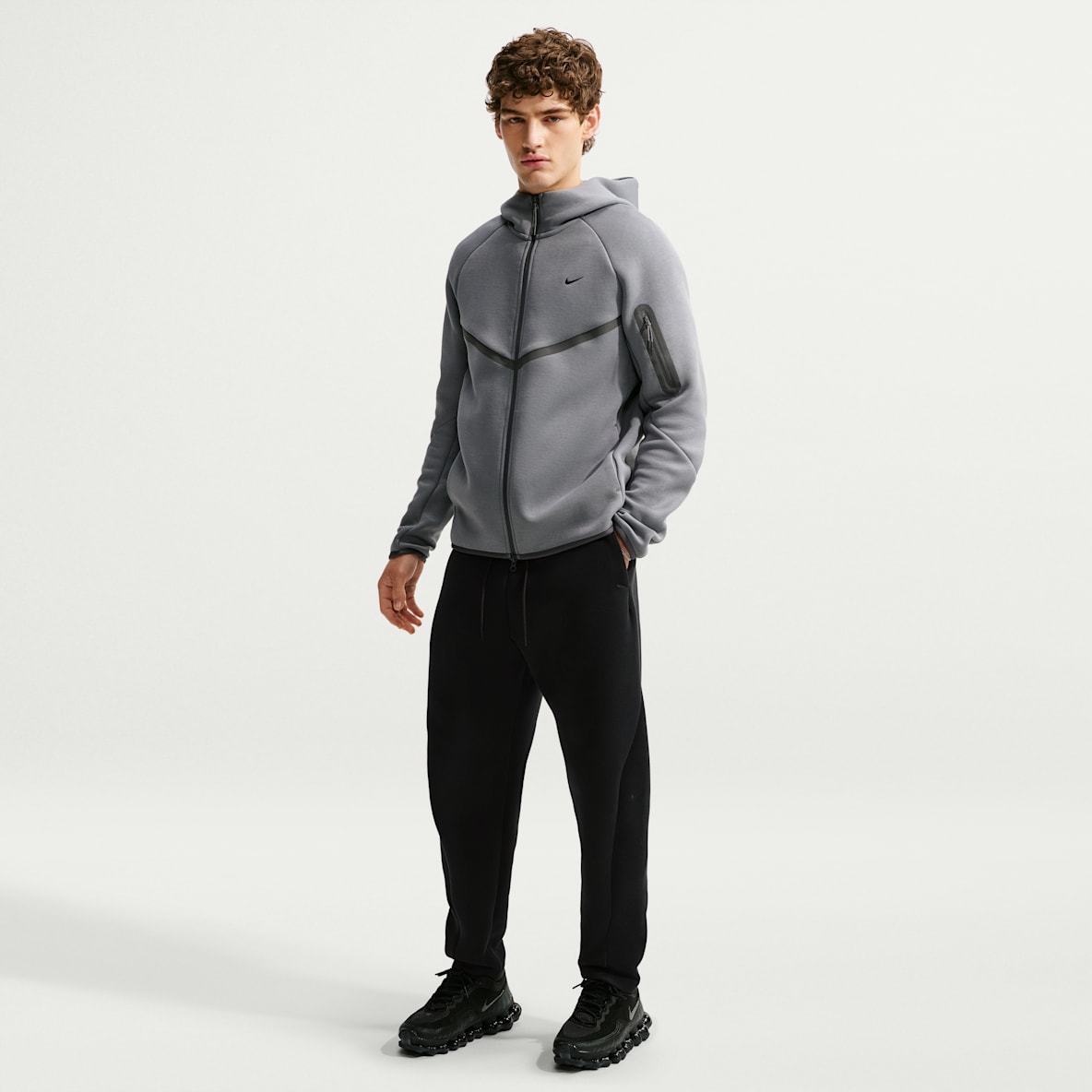 Nike Tech Weite Hose aus Fleece (Herren)