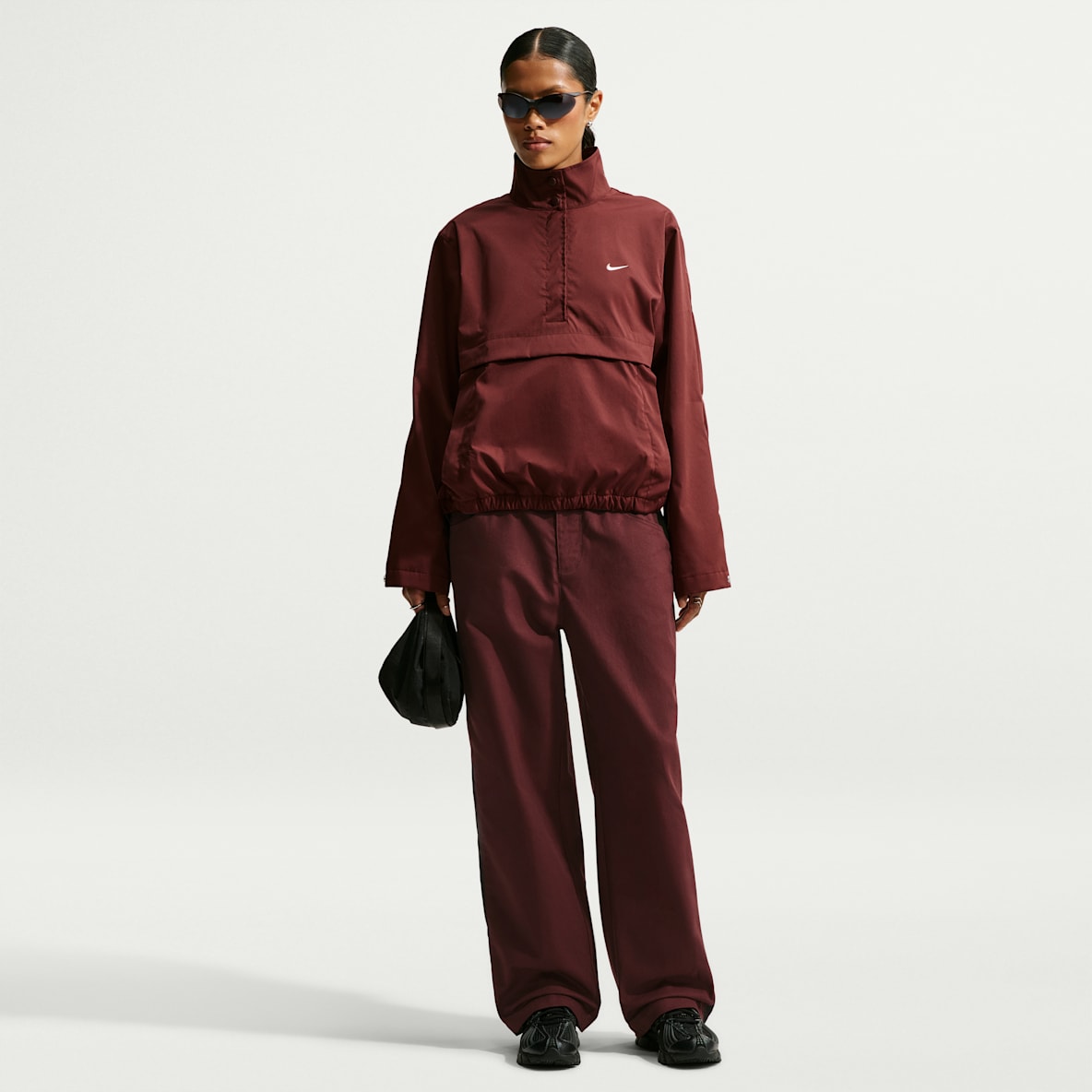 Nike Sportswear Pantalon ample taille basse pour femme