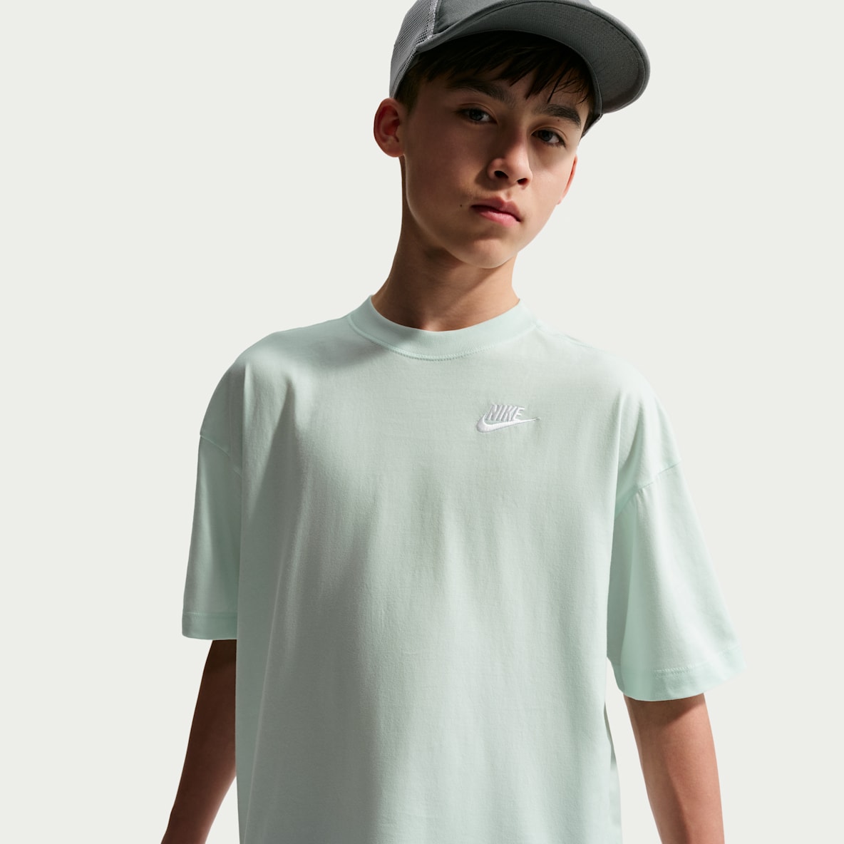 Nike Sportswear T-shirt o kroju oversize dla dużych dzieci