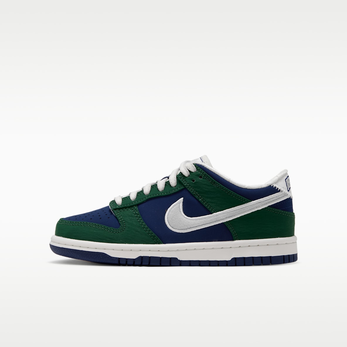 Nike Dunk Low LV8 Older Kids' Shoes