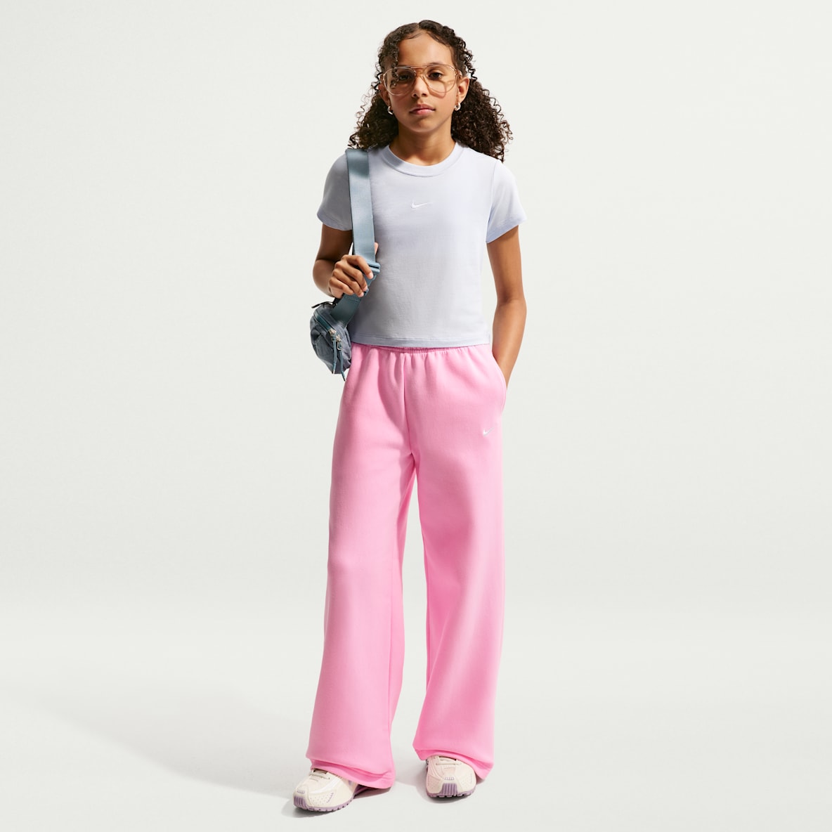 Nike Sportswear Studio Fleece Pants con dobladillo abierto para niña
