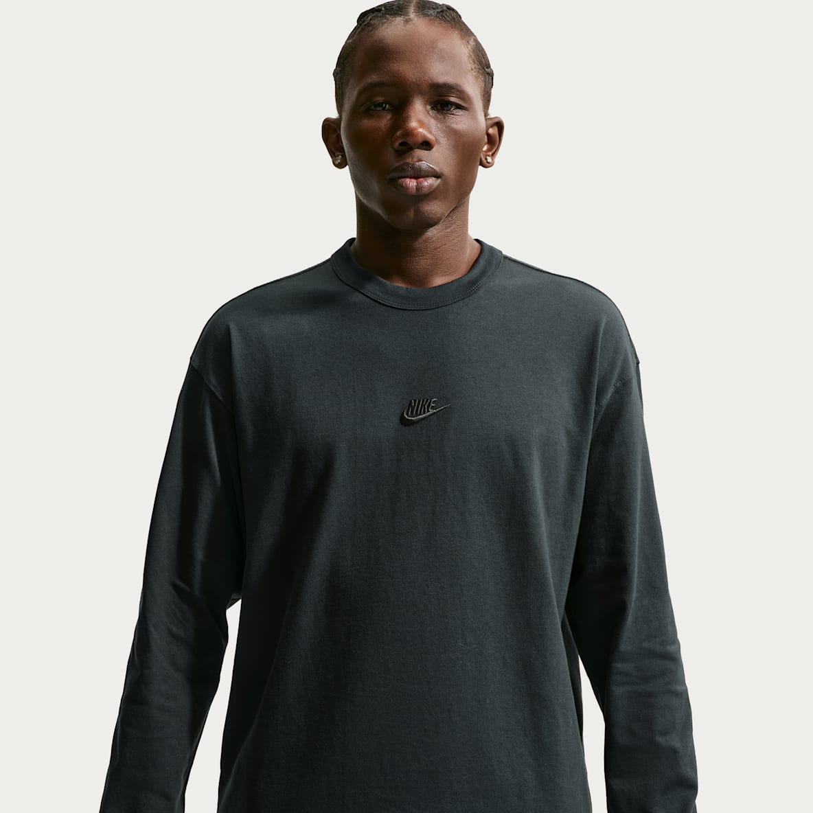 Nike Sportswear Premium Essentials Men's Long-Sleeve T-Shirt