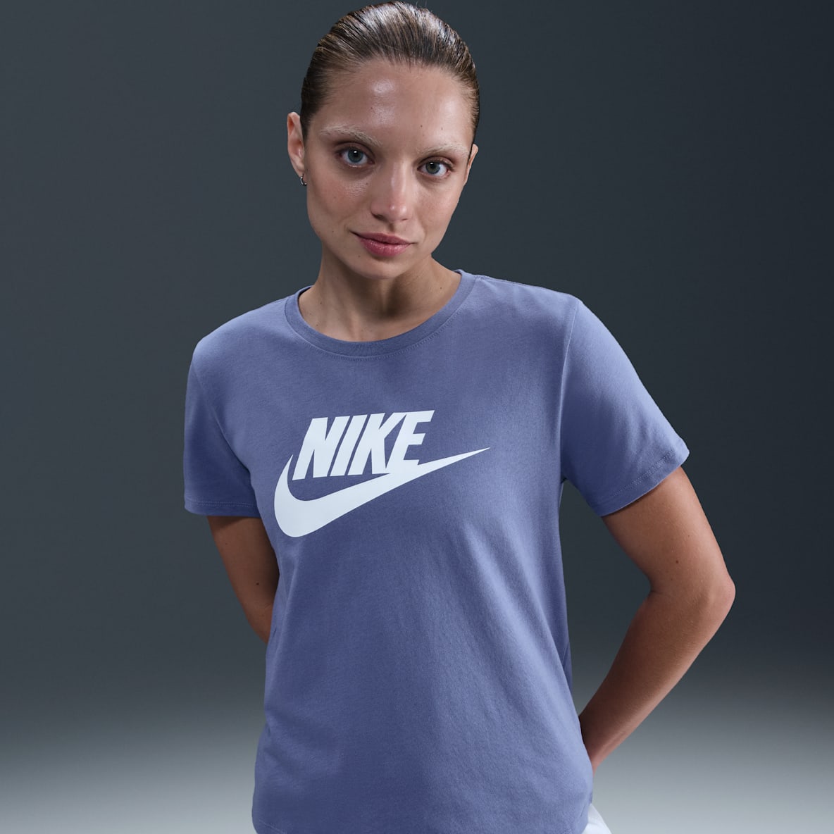 Nike Sportswear Essentials Women's Logo T-Shirt