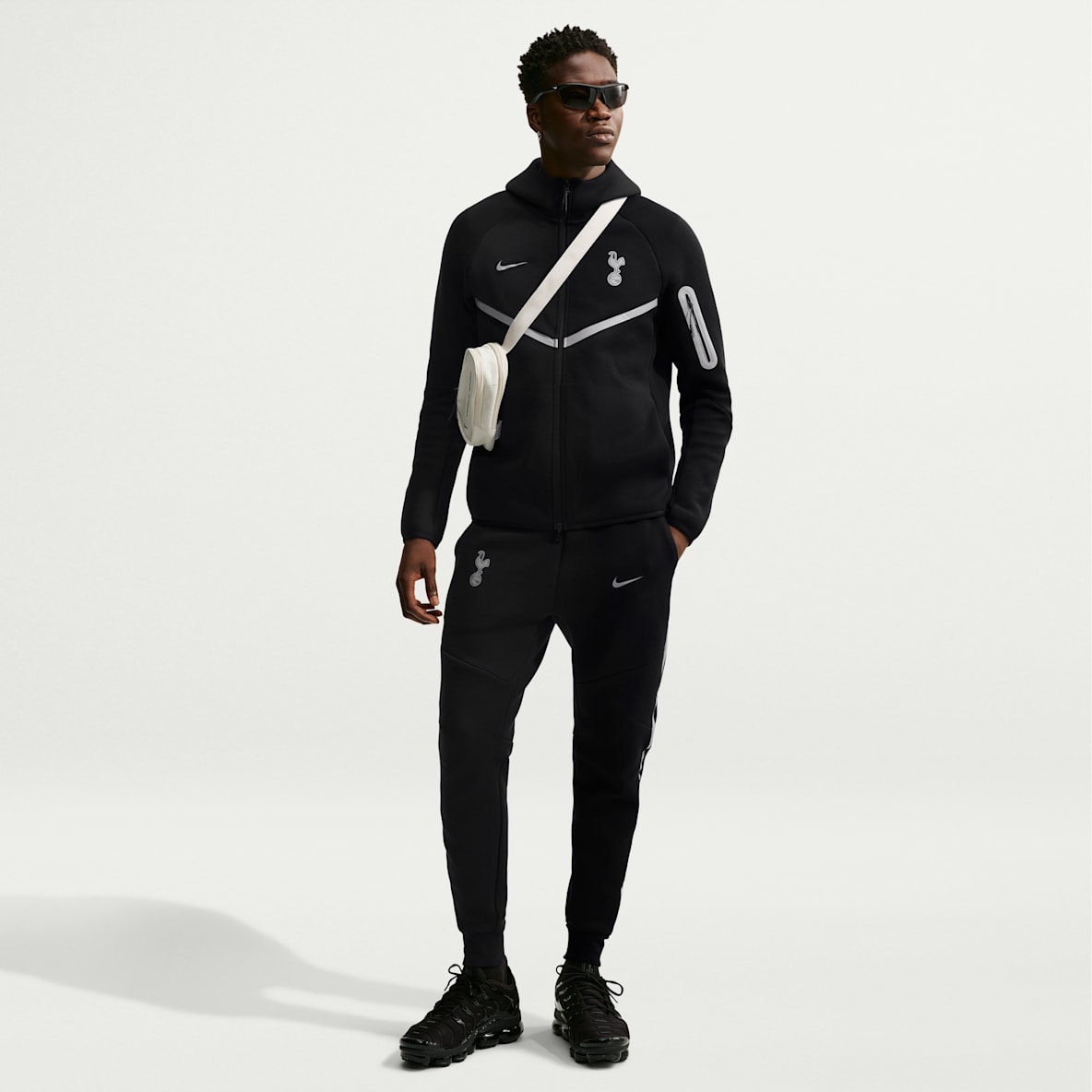 Tottenham Hotspur Tech Fleece Men's Nike Football Joggers