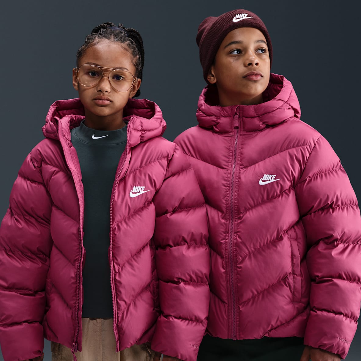 Nike Sportswear All Day Play Chamarra acolchada Therma-FIT holgada para niños talla grande