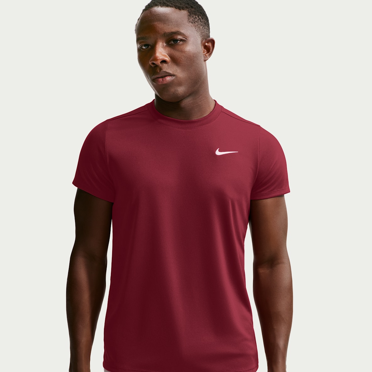 NikeCourt Victory Playera de tenis Dri-FIT para hombre