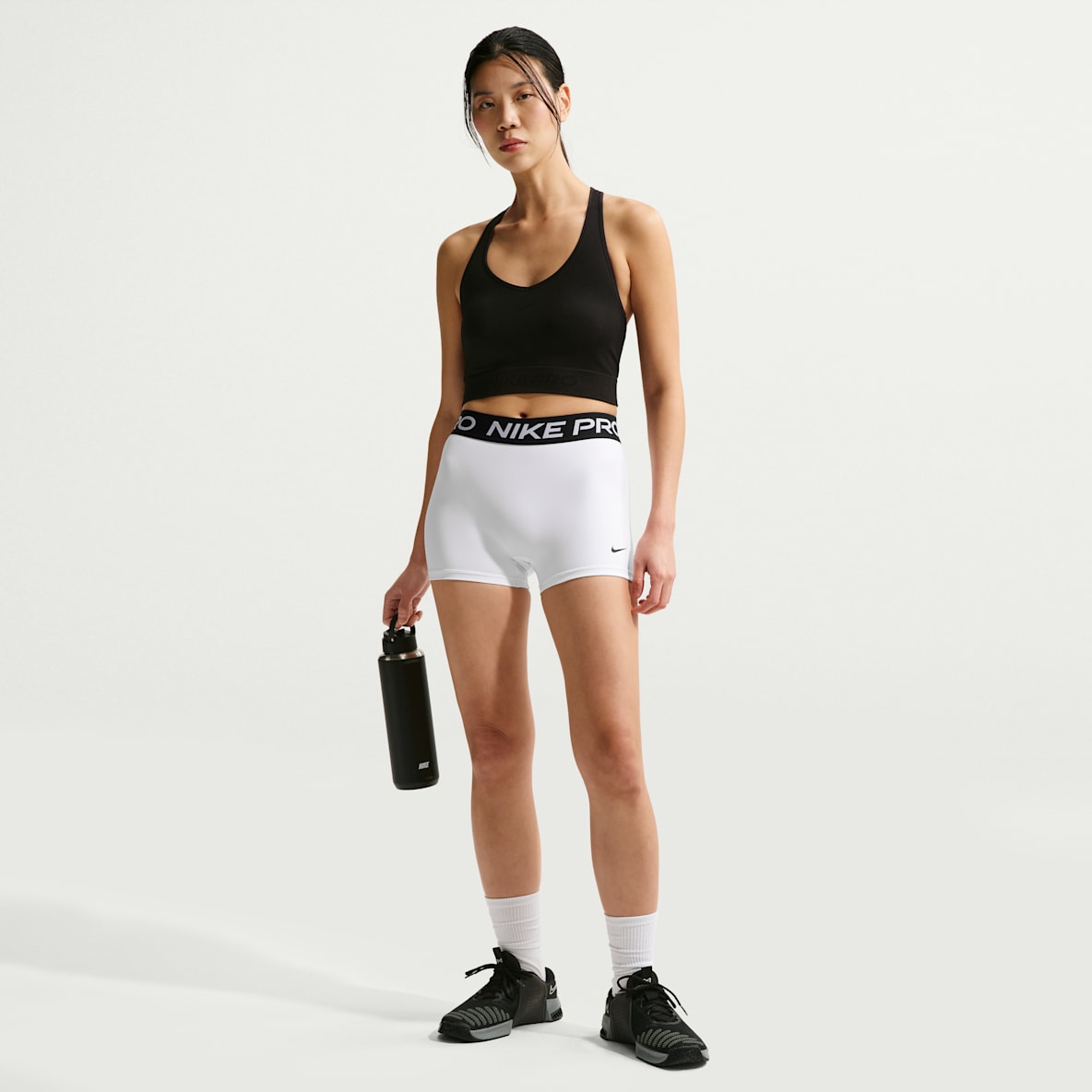 Nike Pro Shorts de ciclismo de tiro medio de 8 cm para mujer