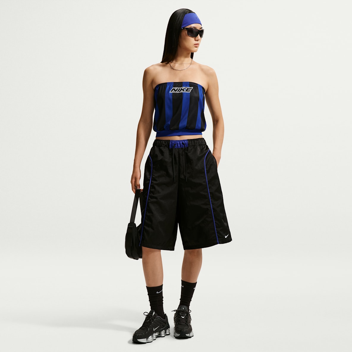 Nike Sportswear Women's Loose Mid-Rise Woven Shorts