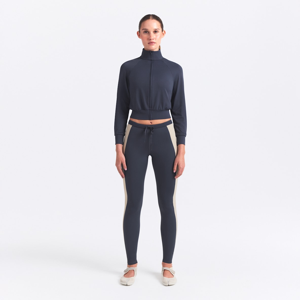 NikeSKIMS Matte Shine Mix Legging 66 cm pour femme