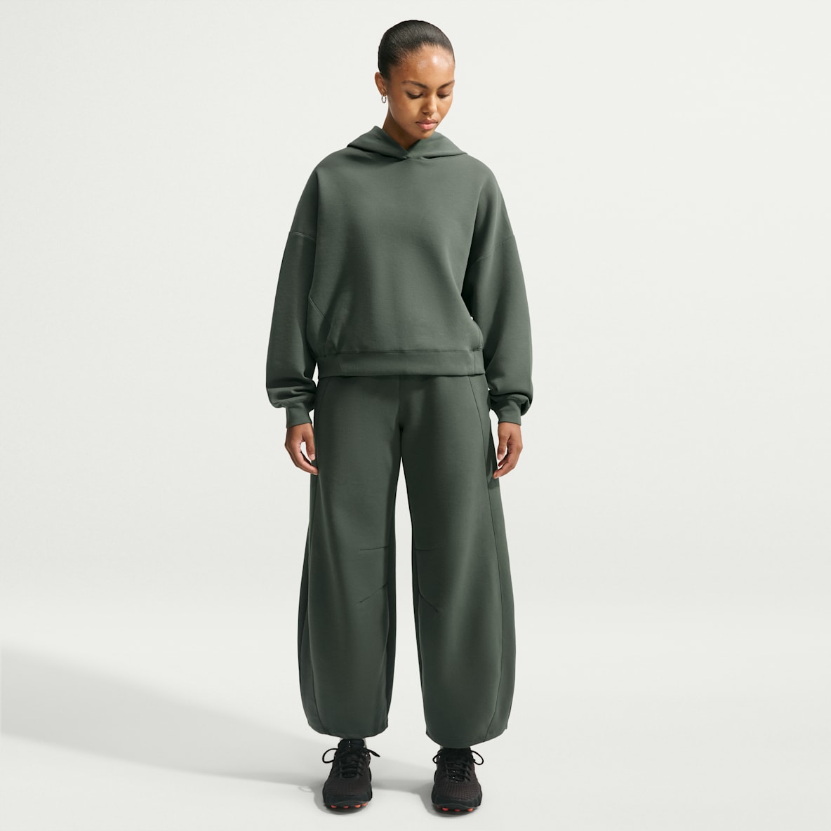 Nike 24.7 ImpossiblySoft Pants de tiro alto de pierna amplia para mujer