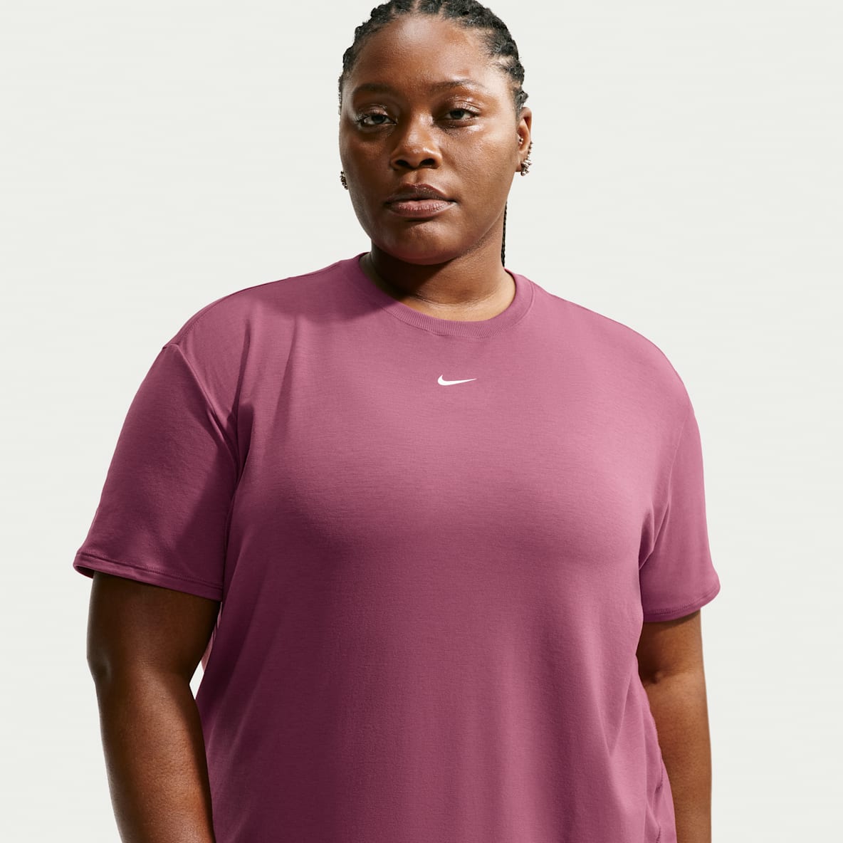 Nike One Relaxed Playera de manga corta Dri-FIT para mujer (talla grande)