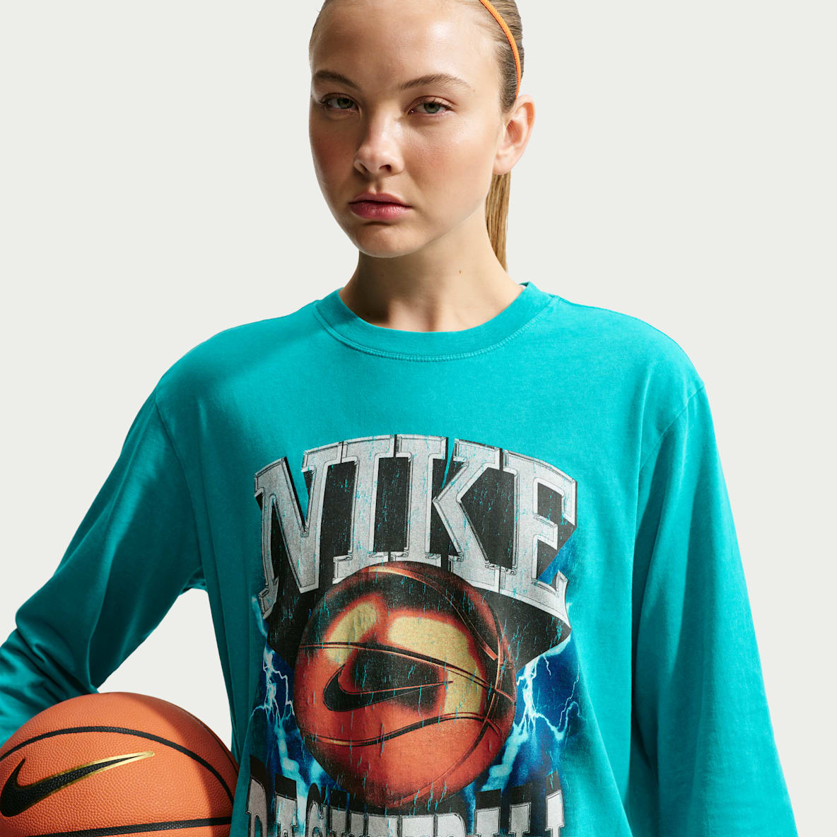 Nike Classic Women's Long-Sleeve Basketball T-Shirt