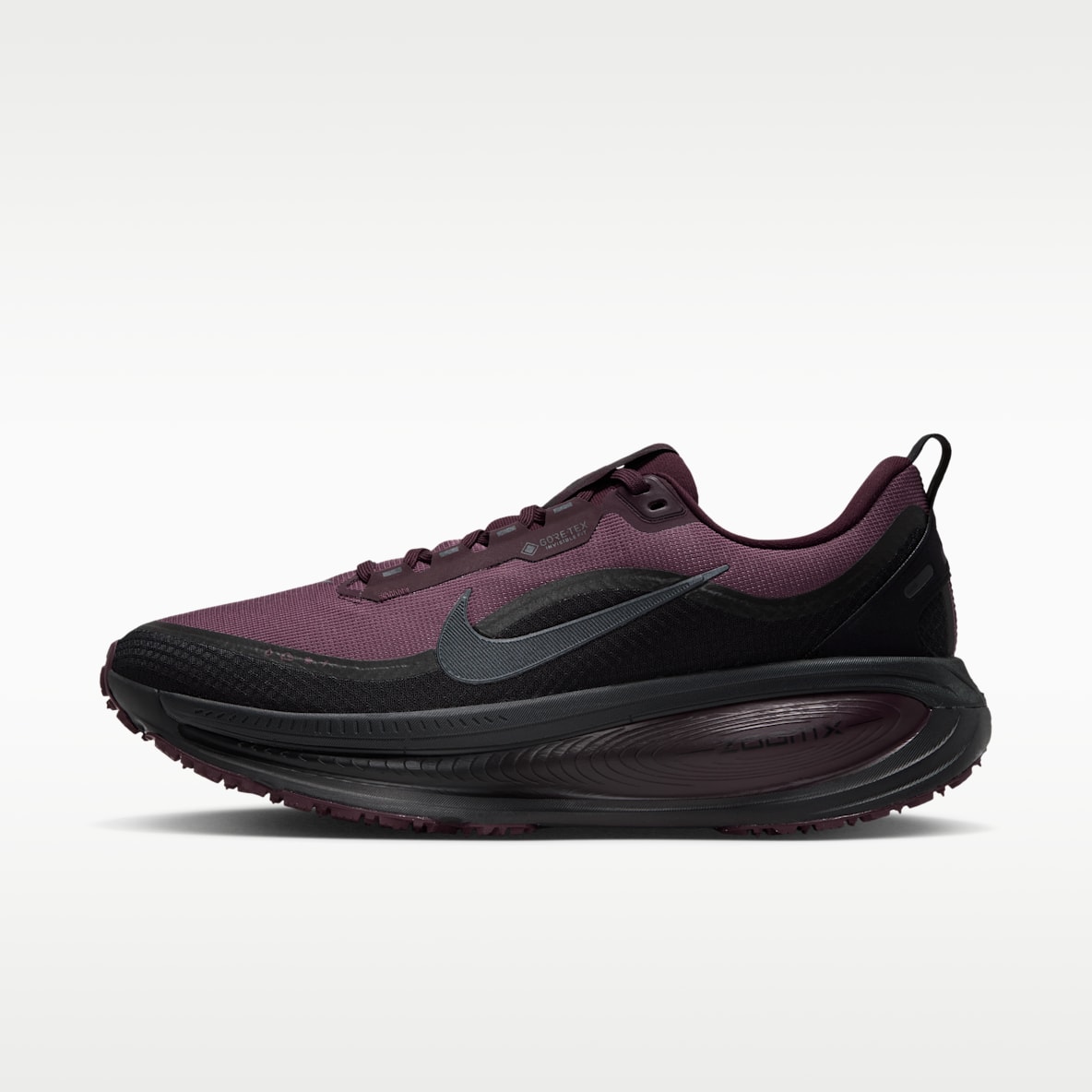 Nike Vomero 18 GORE-TEX Men's Waterproof Road Running Shoes with Reflective Design Accents