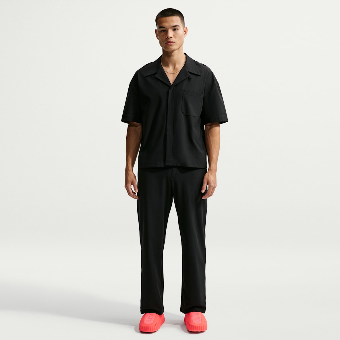 Nike 24.7 PerfectStretch Men's Dri-FIT Loose-Fit Chino Trousers