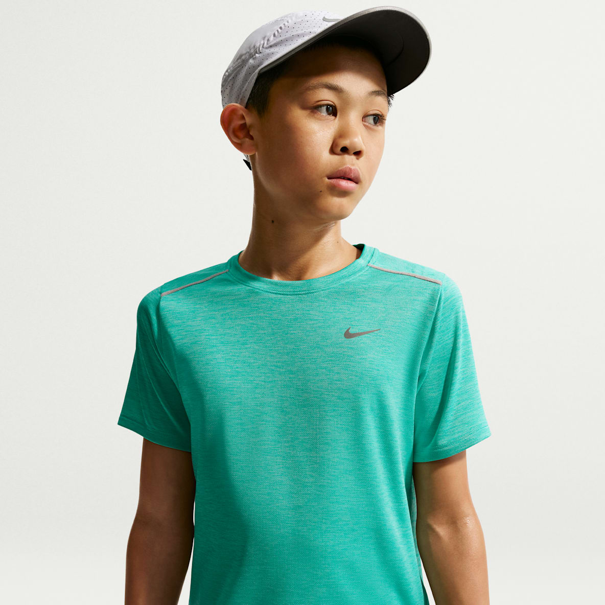 Nike Miler Older Kids' Dri-FIT Short-Sleeve Top
