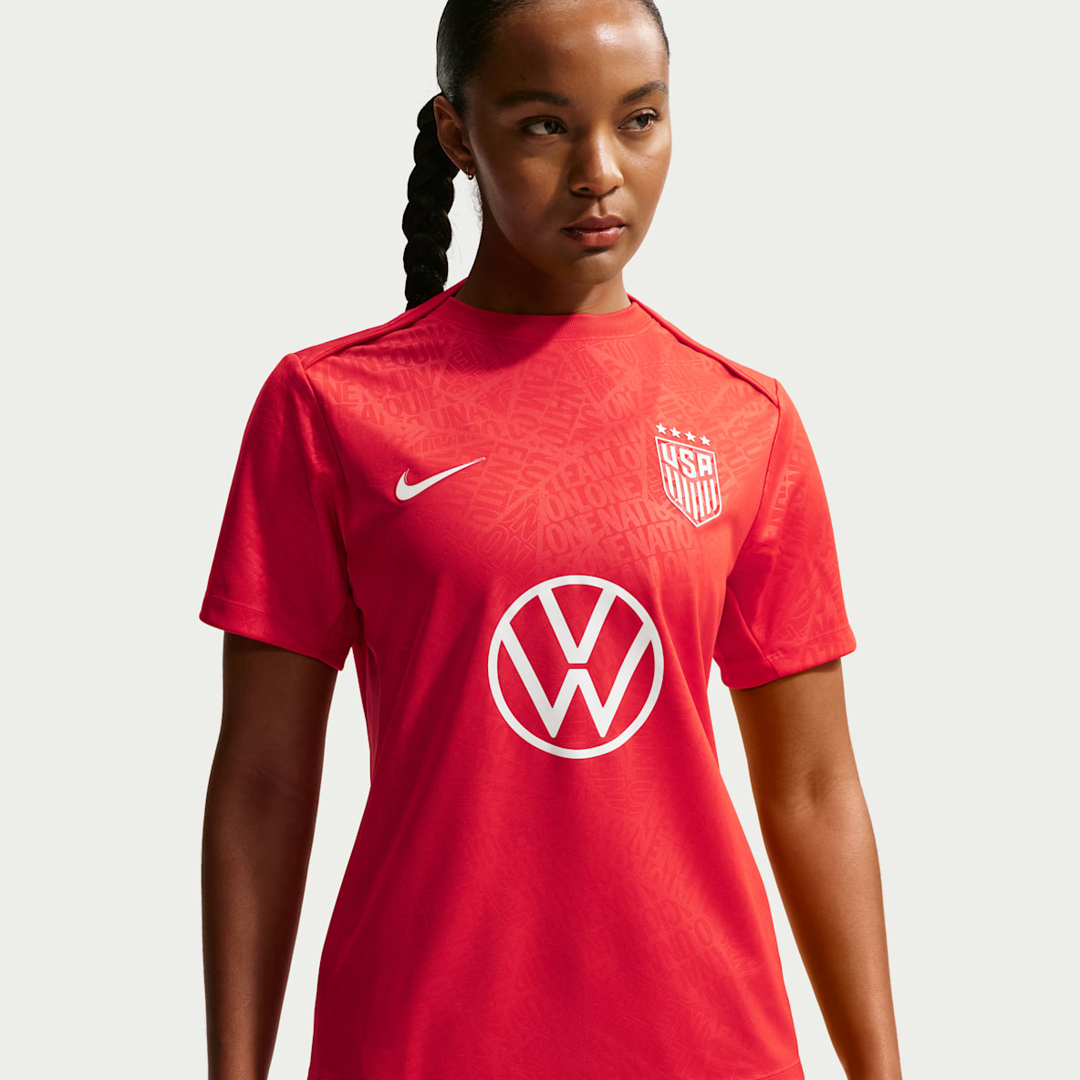 USWNT Academy Pro Playera de fútbol de manga corta Nike Dri-FIT para antes del partido para mujer