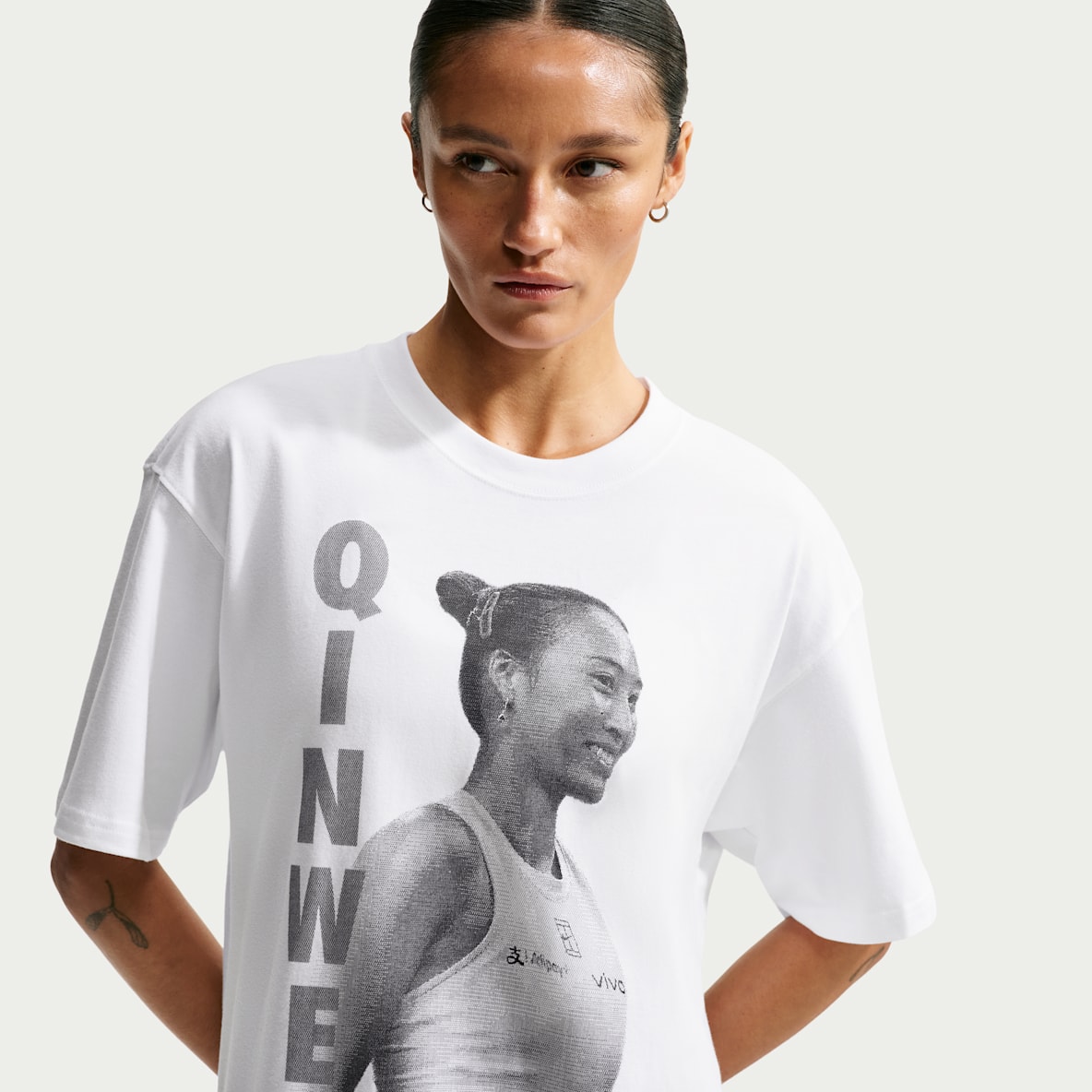NikeCourt "Qinwen Zheng" Women's Tennis T-Shirt