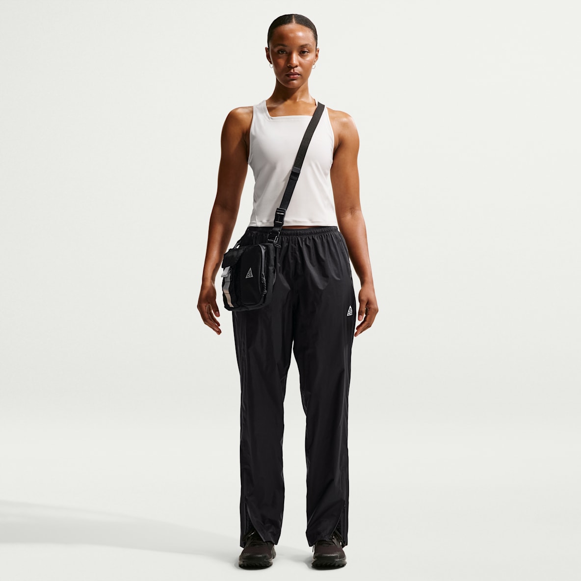 Nike ACG Storm-FIT ADV Traillaufhose mit mittelhohem Bund für Damen