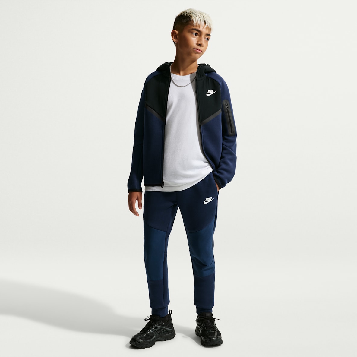 Nike Sportswear Tech Fleece Older Kids' Jogger