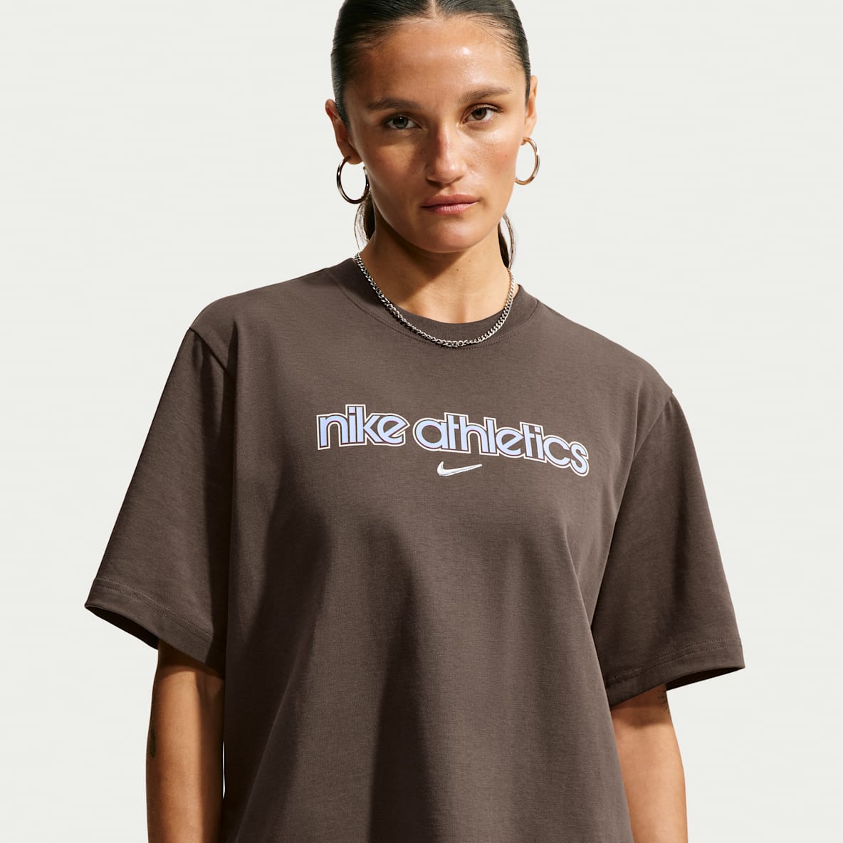 Nike Sportswear Essentials T-skjorte til dame
