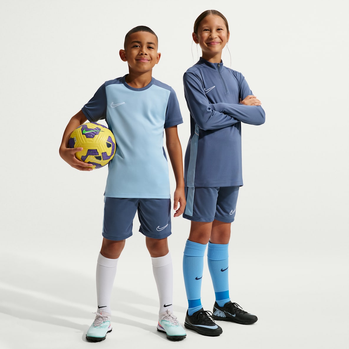 Nike Academy Shorts de fútbol de tejido Knit Dri-FIT para niños talla grande