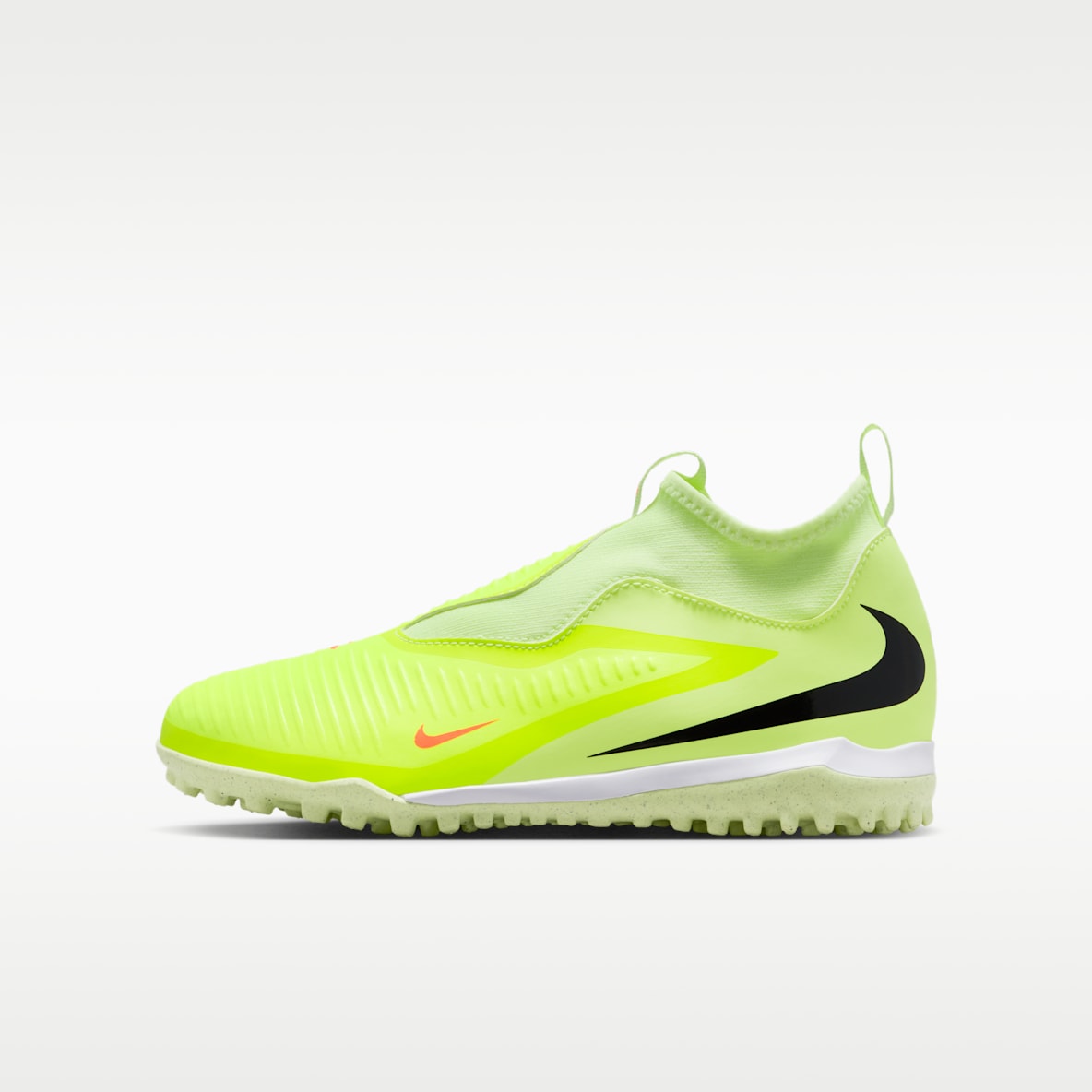 Nike Jr. Phantom 6 High Academy Older Kids' Turf Football Shoes