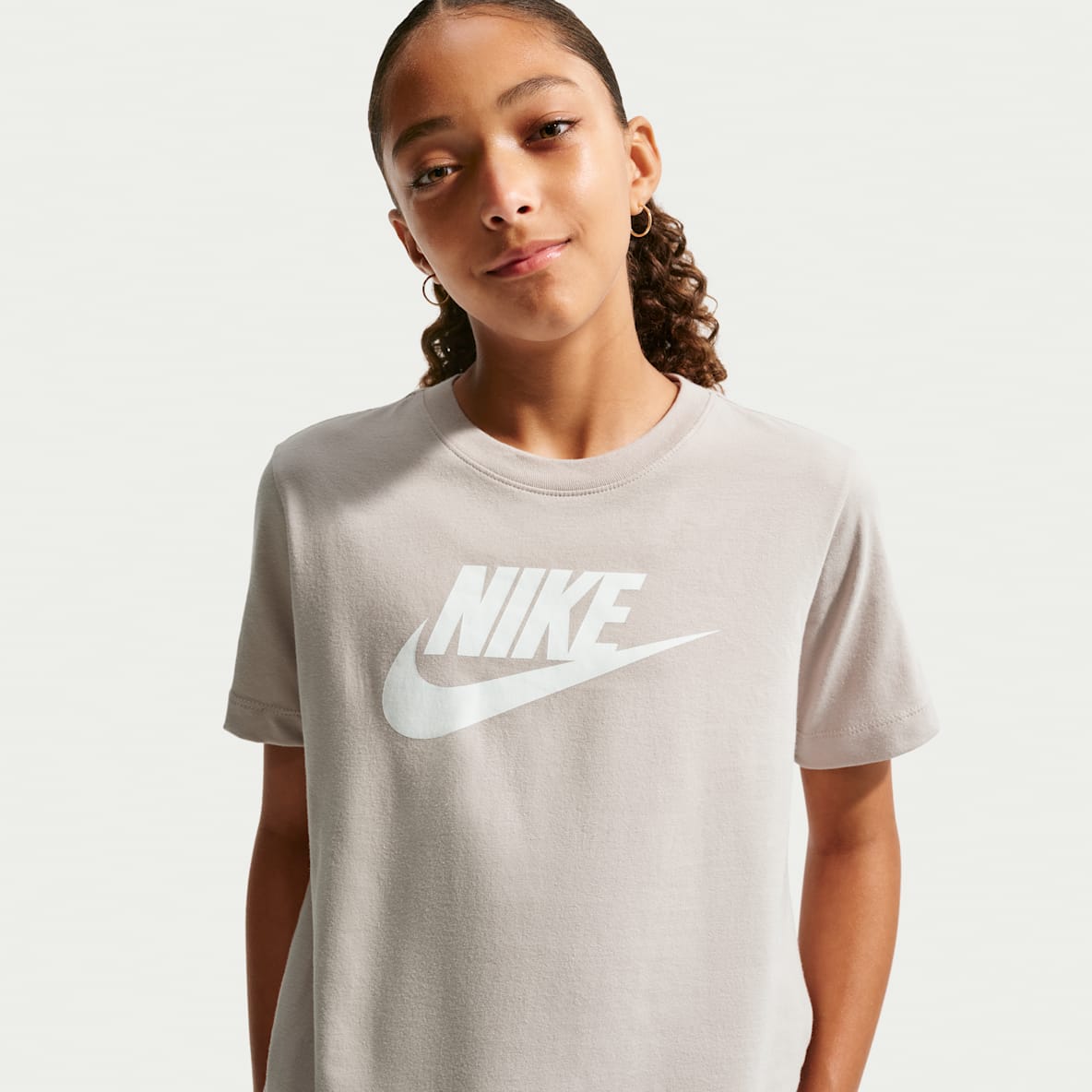 Nike Sportswear Older Kids' T-Shirt