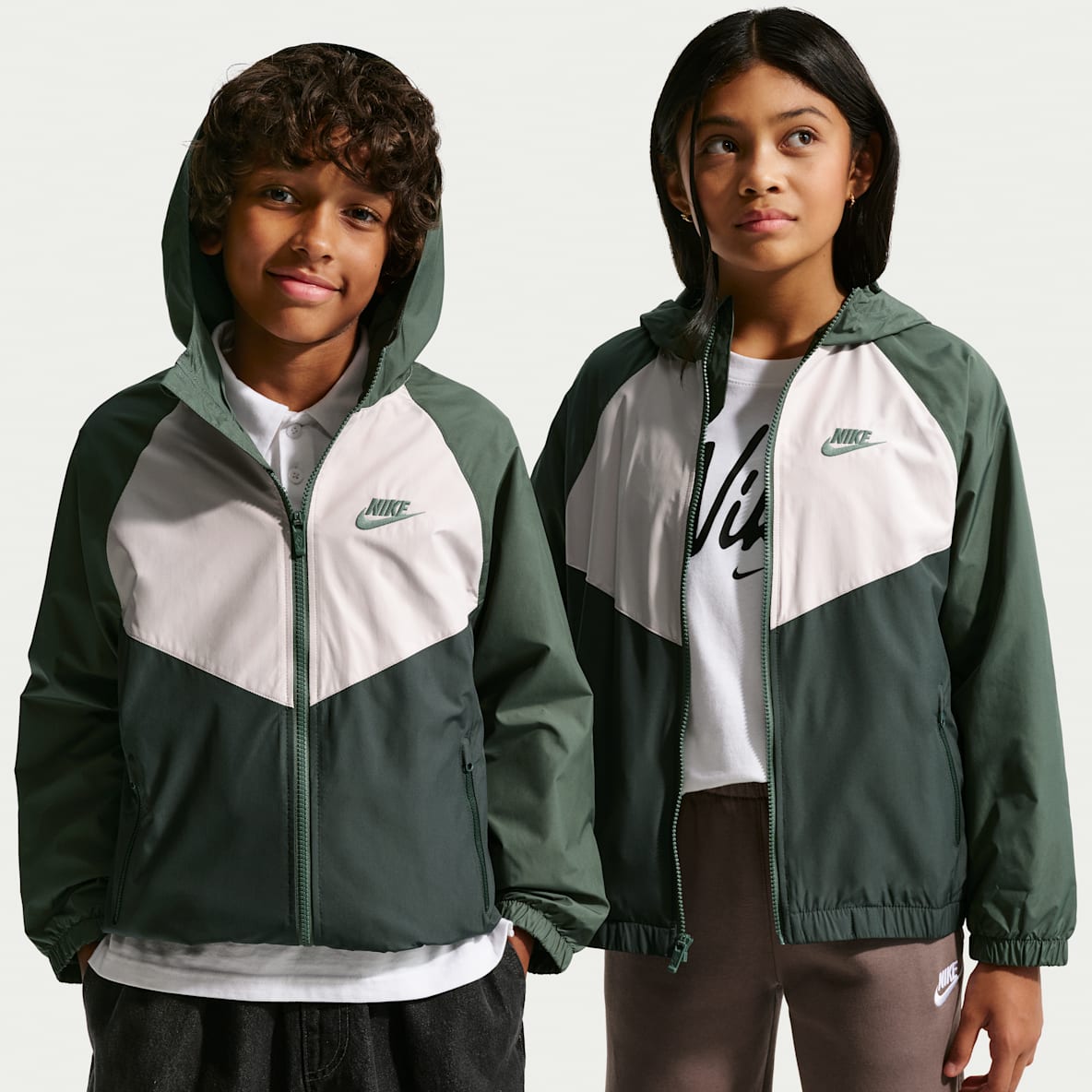Nike Sportswear Windrunner Big Kids' Hooded Repel Jacket