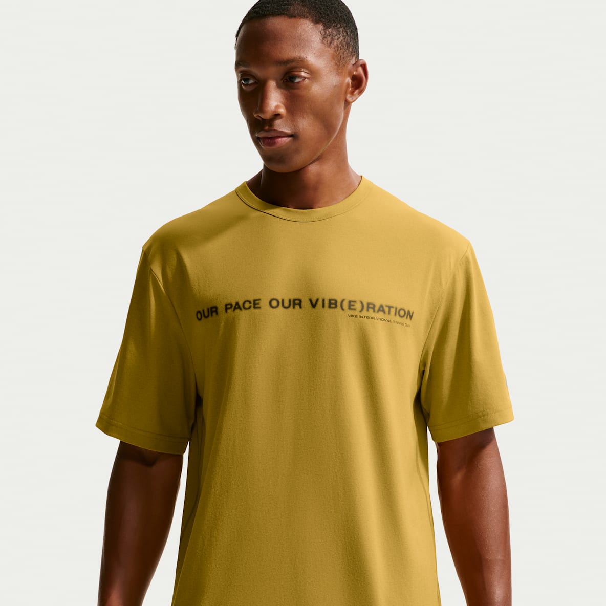 Nike Hyverse Men's Dri-FIT UV-Protection Short-Sleeve Running Top