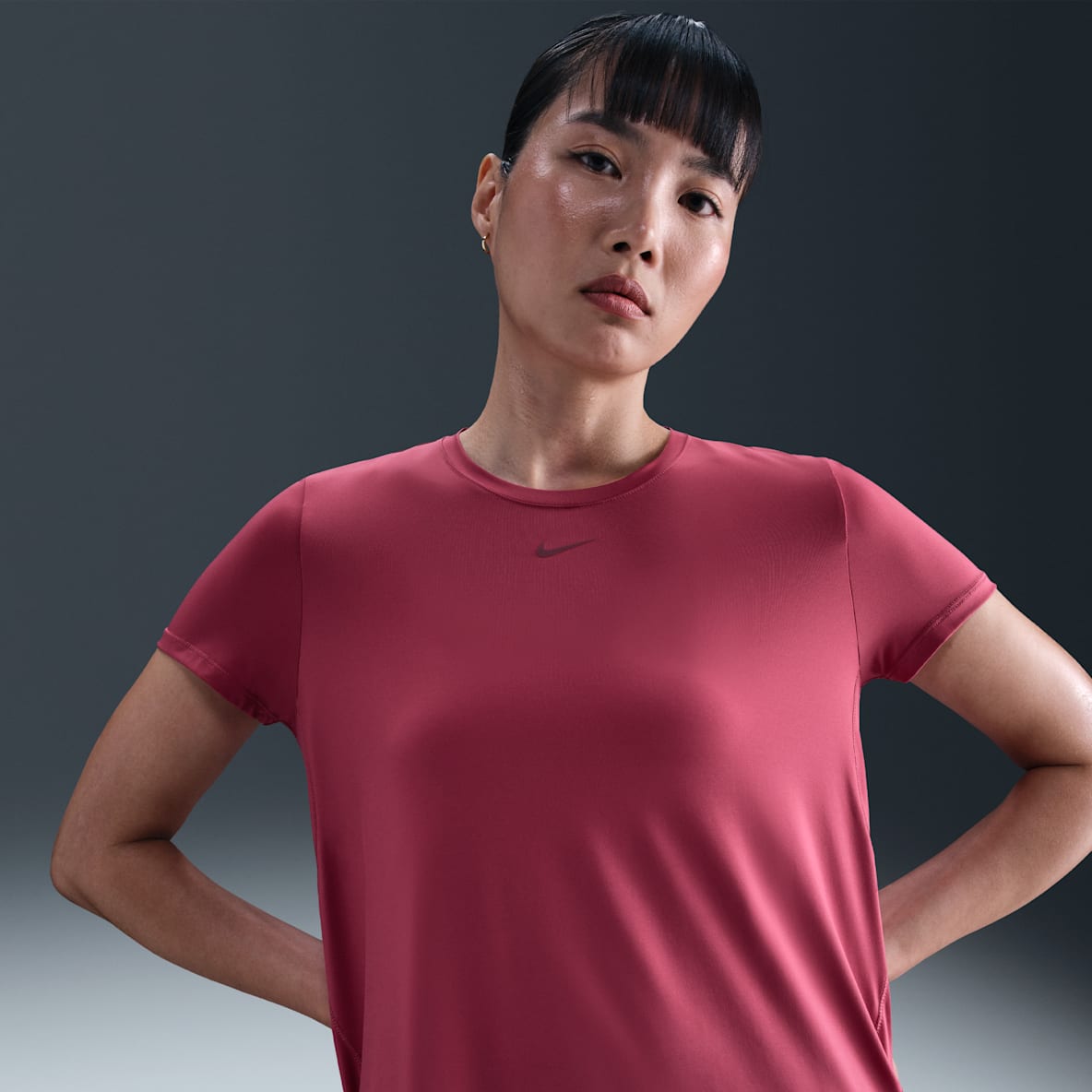 Nike One Classic Playera de manga corta Dri-FIT para mujer