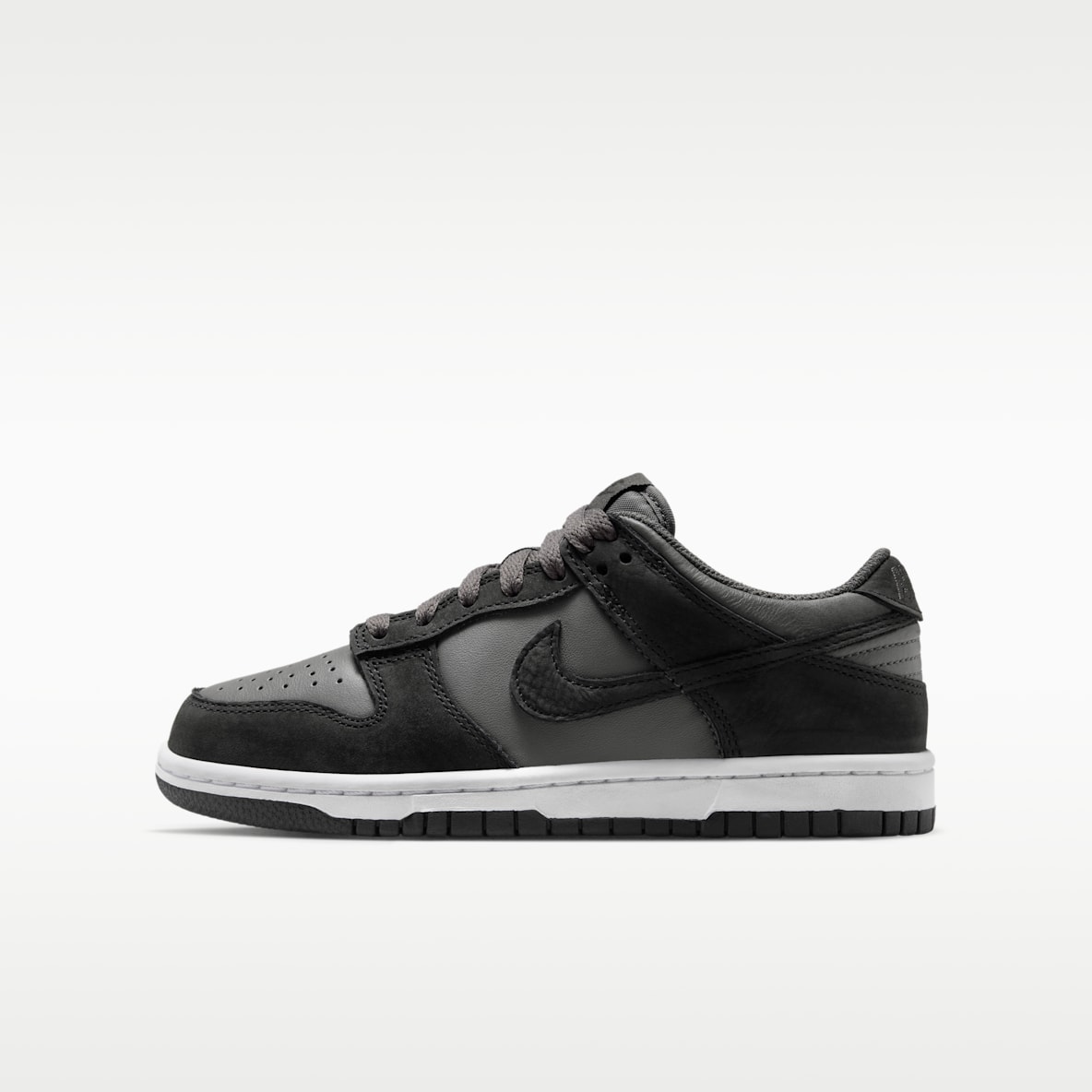 Nike Dunk Low SE Big Kids' Shoes