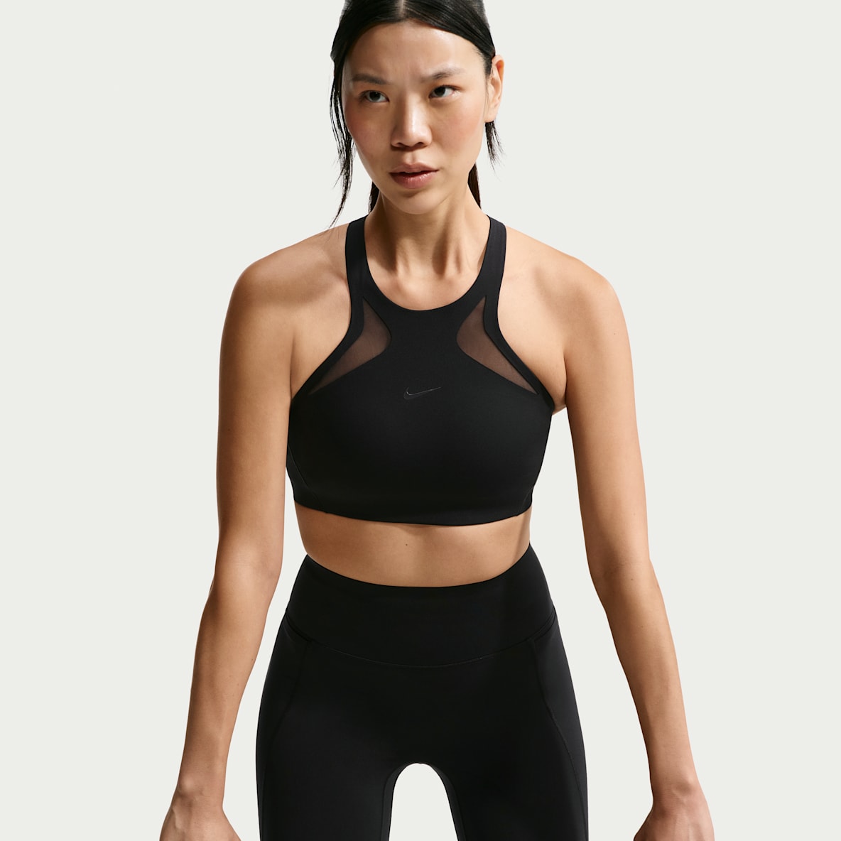 Nike Universa สปอร์ตบราตาข่ายซัพพอร์ตระดับกลางผู้หญิง