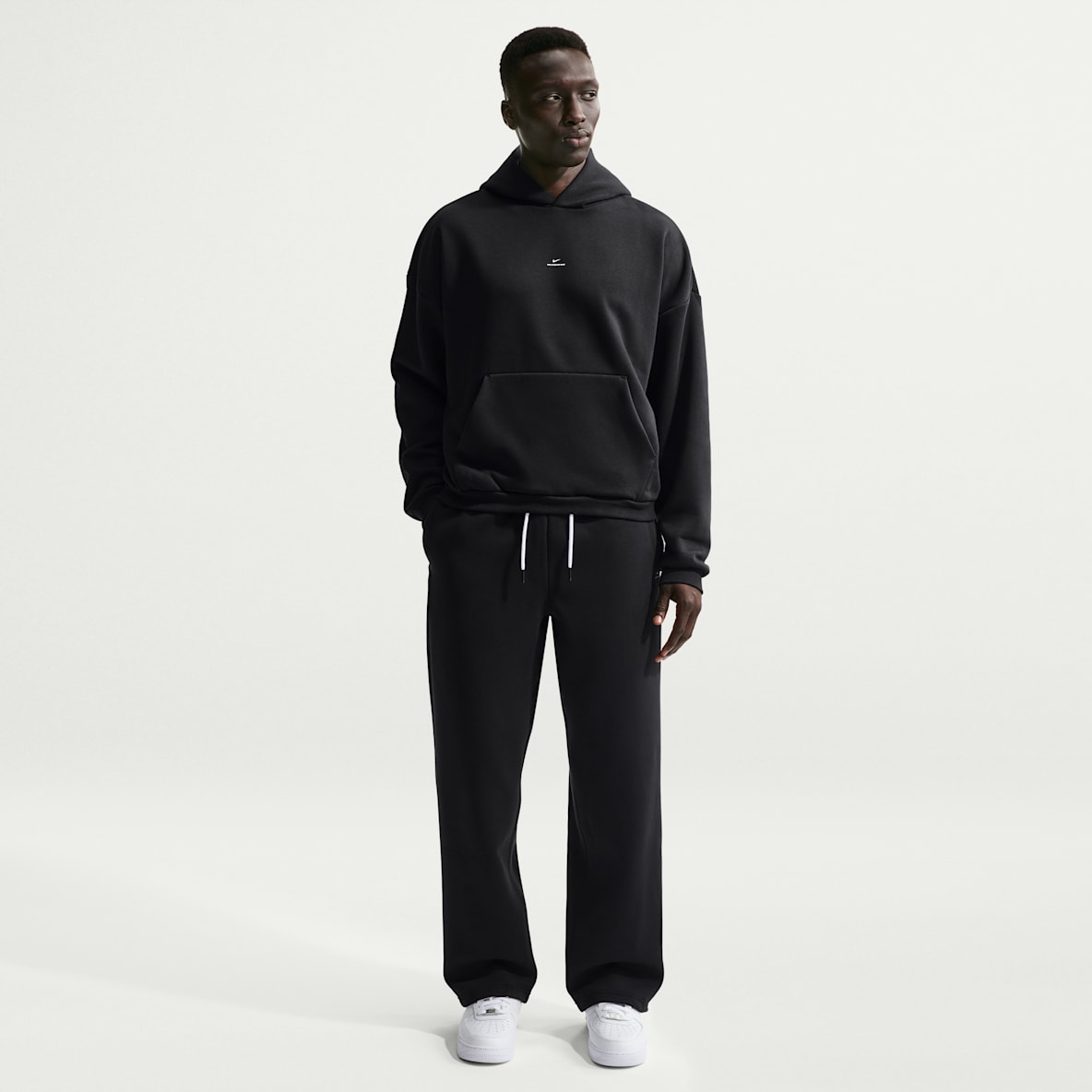 Nike Standard Issue Pantalon de basket à ourlet ouvert brossé Therma-FIT pour homme