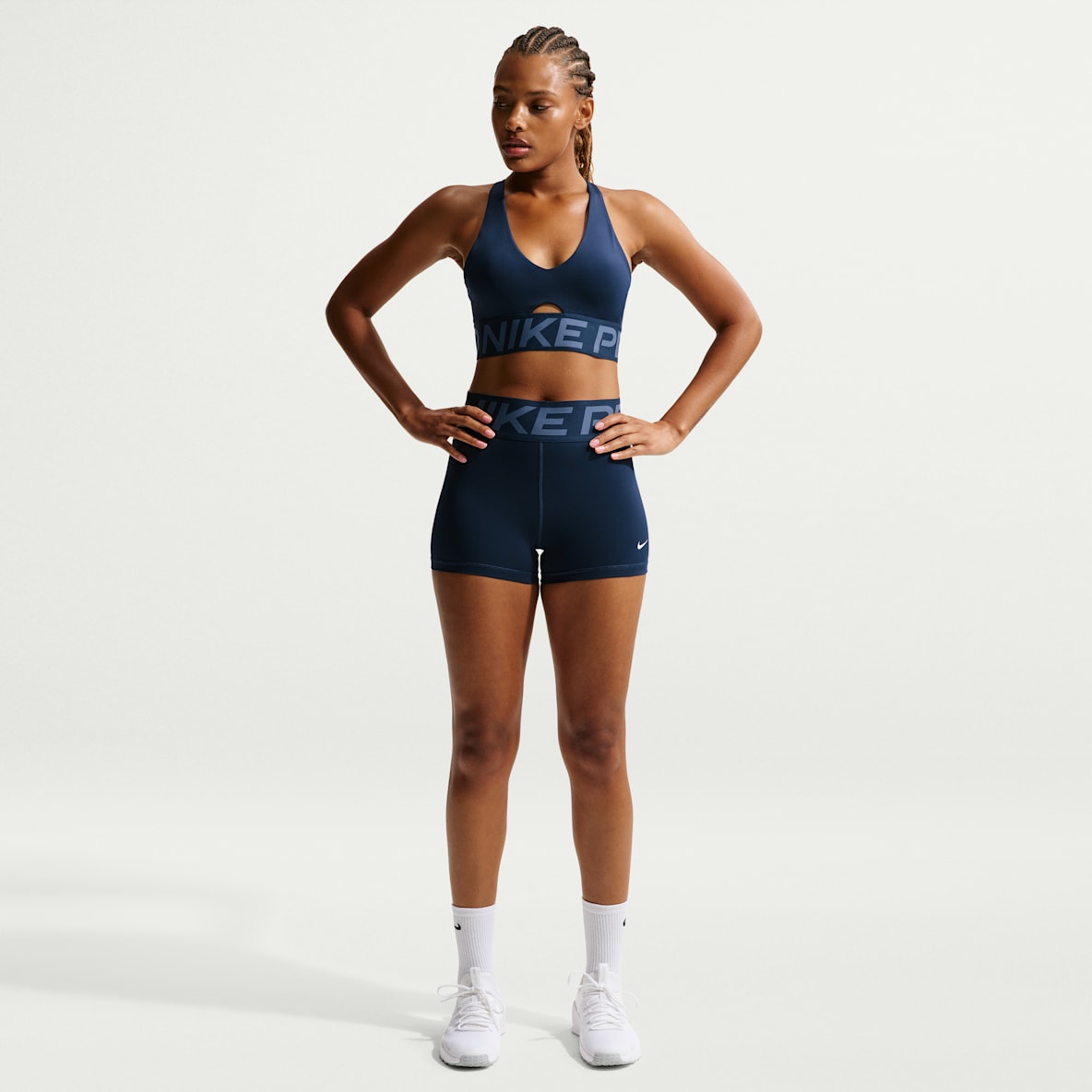 Nike Pro Sculpt Shorts de ciclismo de tiro alto de 8 cm para mujer
