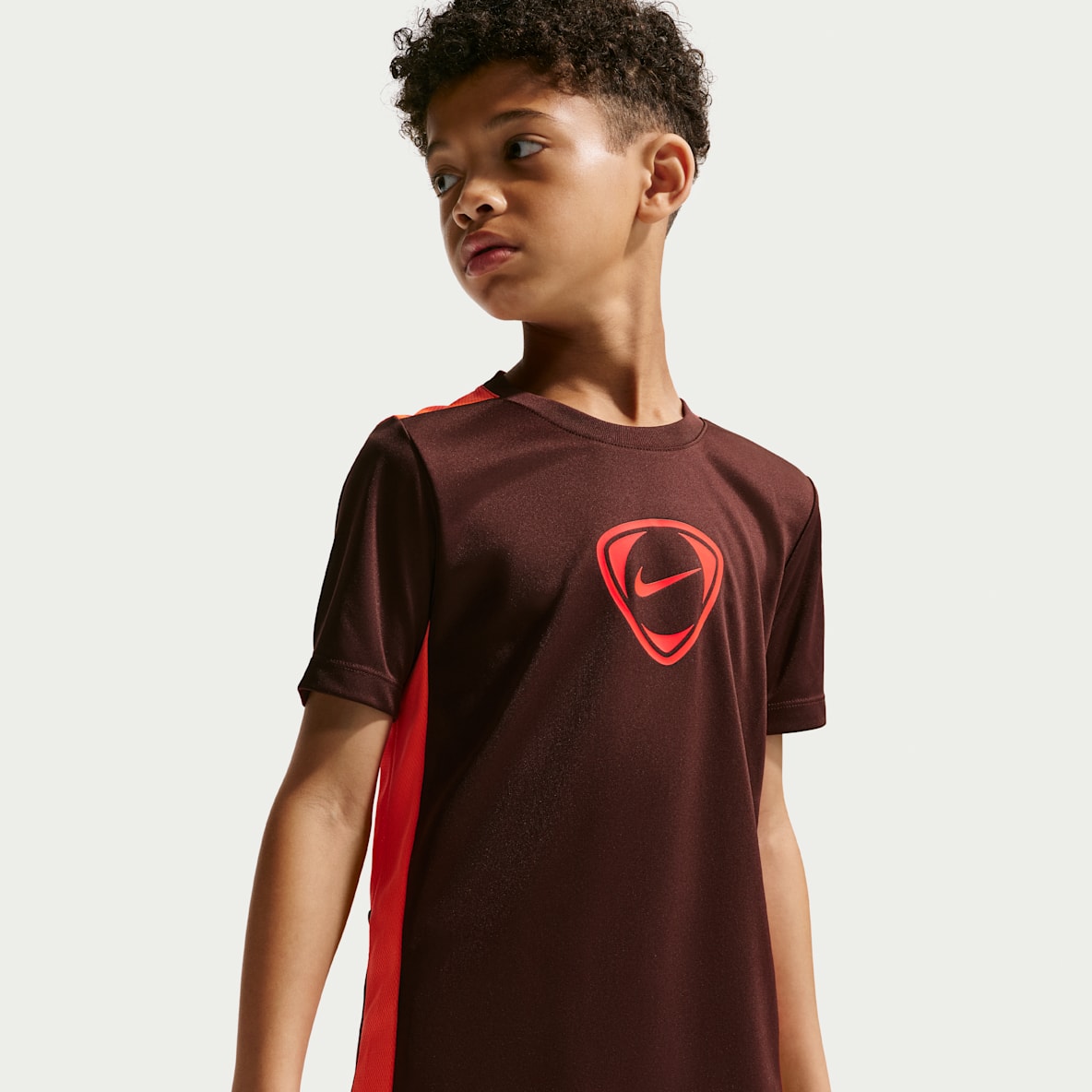 Nike Academy+ Kortærmet Dri-FIT-fodboldtrøje til større børn
