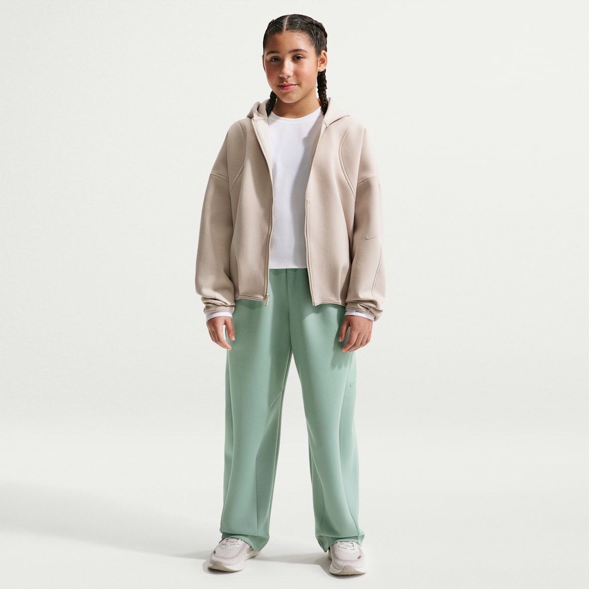 Nike MAVN Girls' High-Rise Therma-FIT Knit Pants