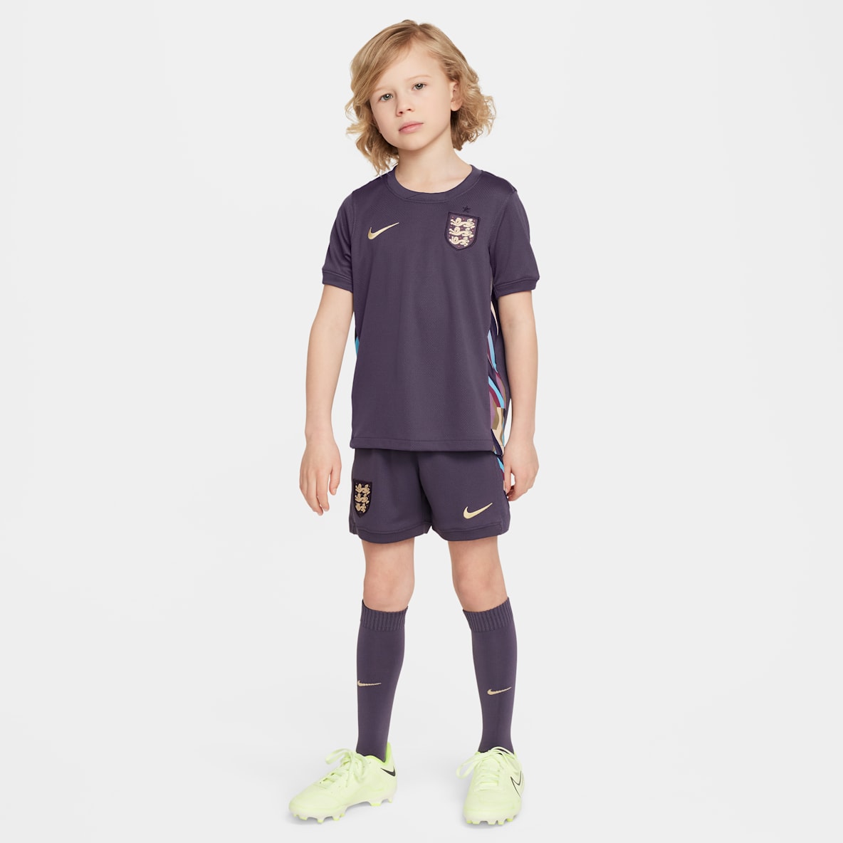 England 2024/25 Stadium Away Nike Replica dreiteiliges Fußballtrikot-Set (jüngere Kinder)