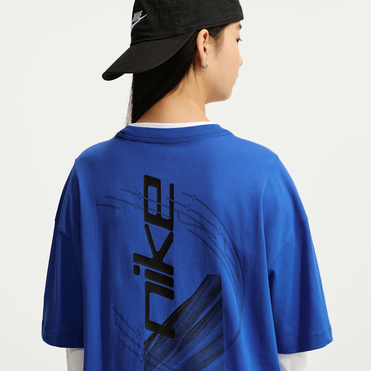 Nike Sportswear Older Kids' Oversized T-Shirt