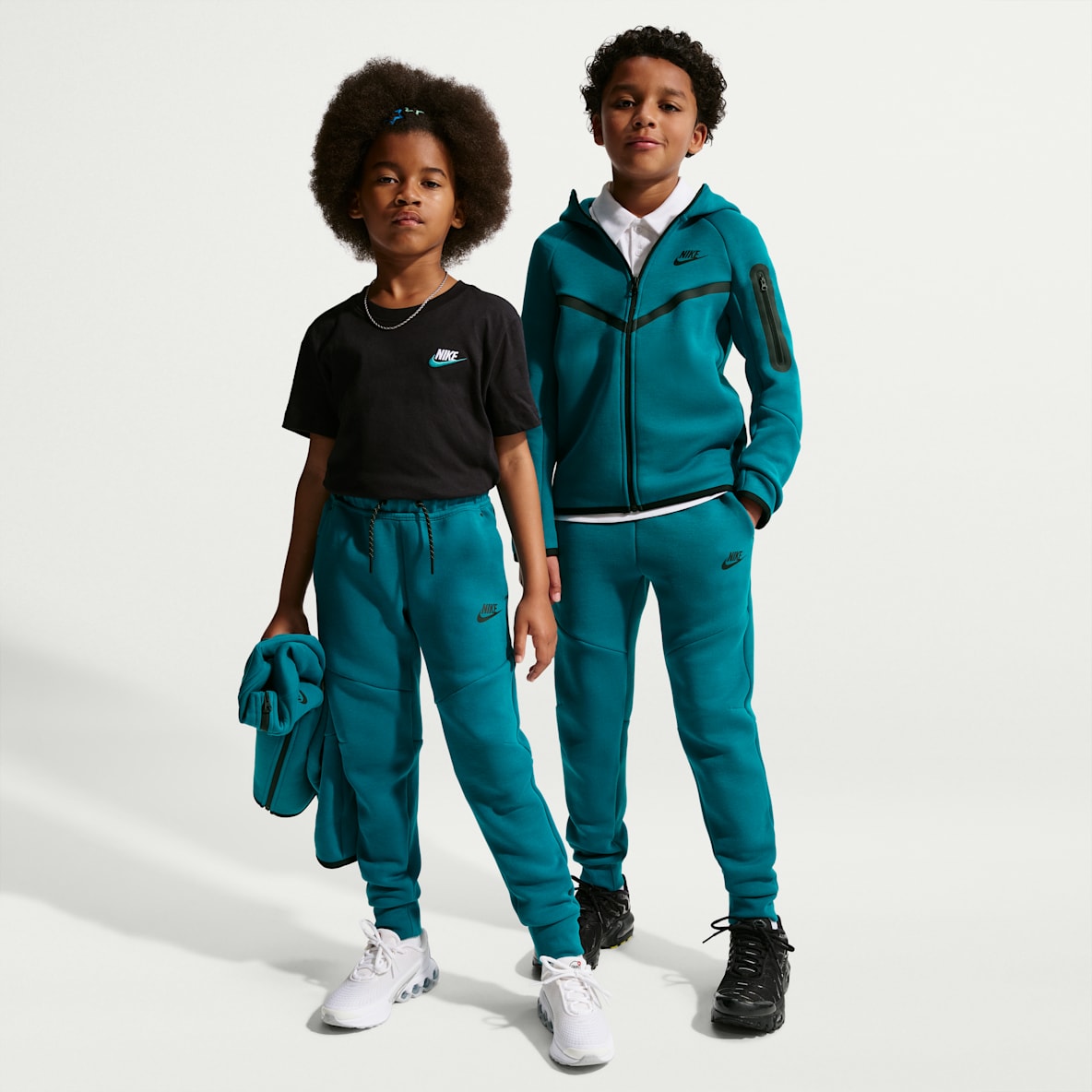 Nike Sportswear Tech Fleece Older Kids' Joggers