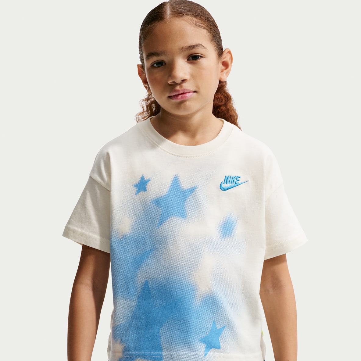 Nike Sportswear Big Kids' (Girls') T-Shirt