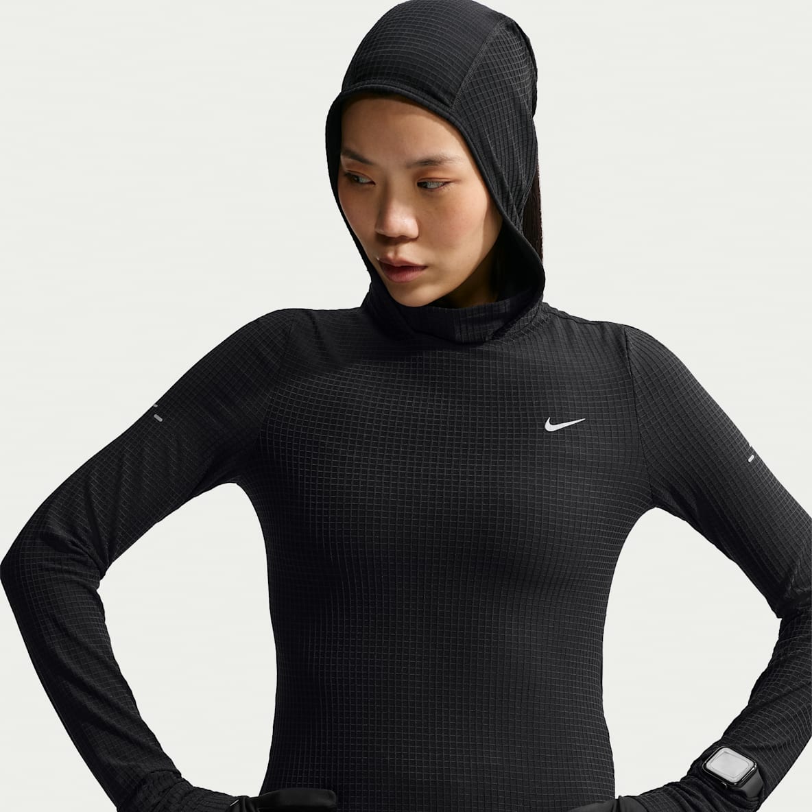 Nike Swift Women's Therma-FIT Long-Sleeve Hooded Running Top