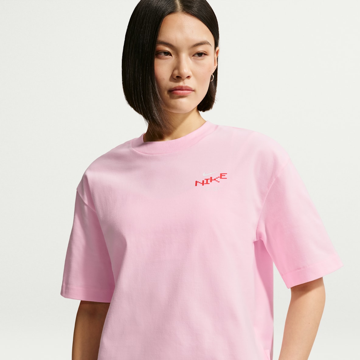 Nike Sportswear Women's Oversized Mid-Cropped T-Shirt