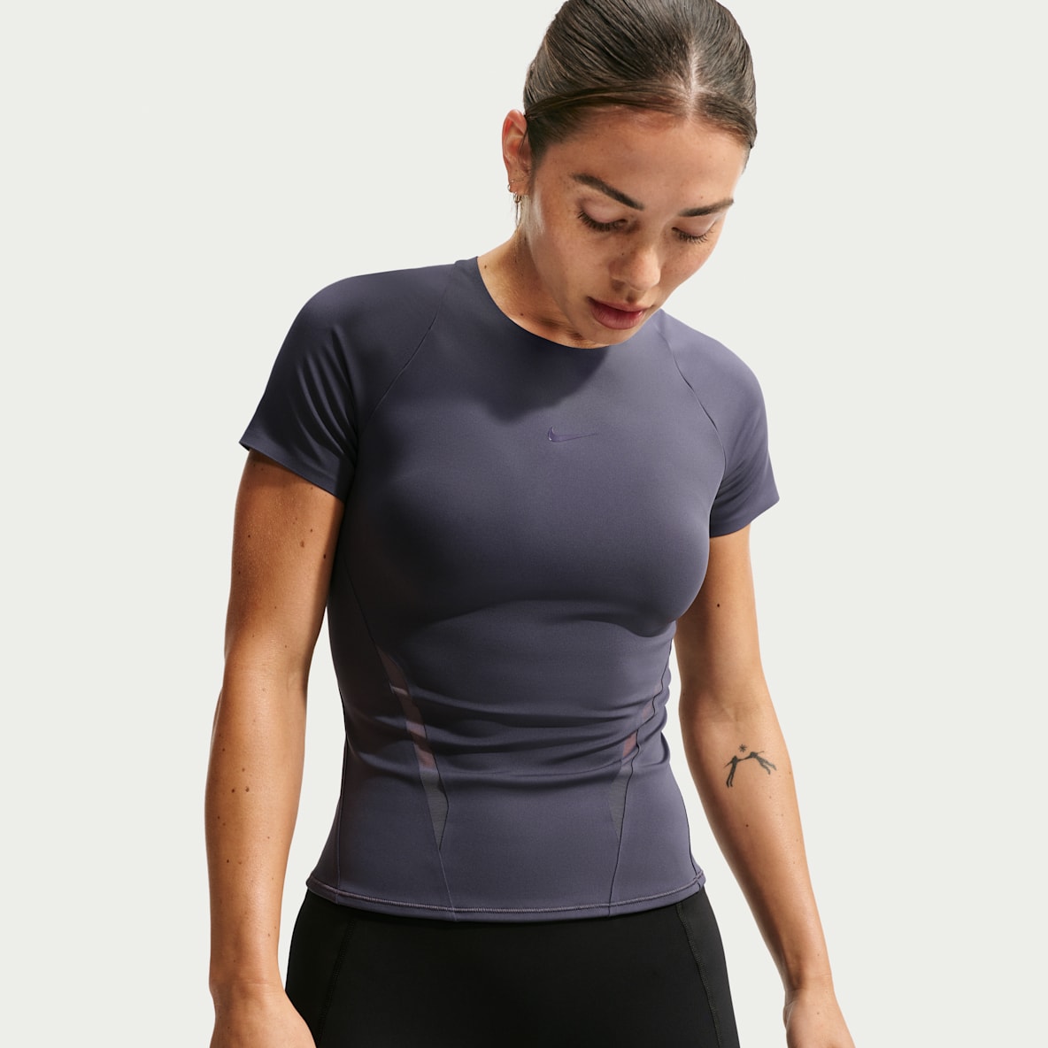 Nike Universa Women's Mesh Short-Sleeve Top