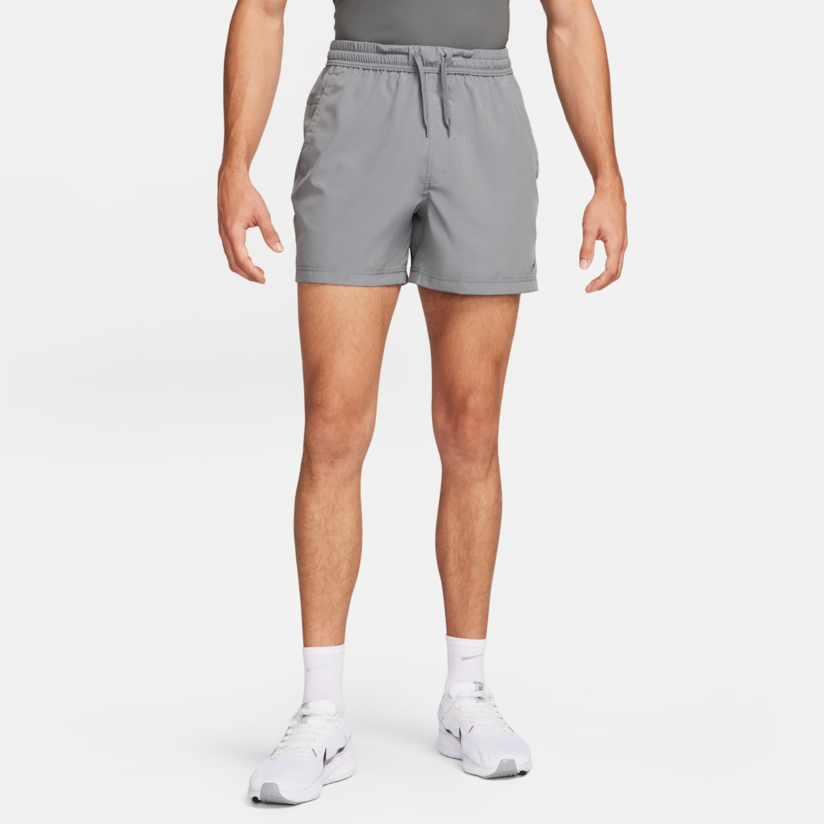 Nike Form Men's Dri-FIT 5" Unlined Versatile Shorts