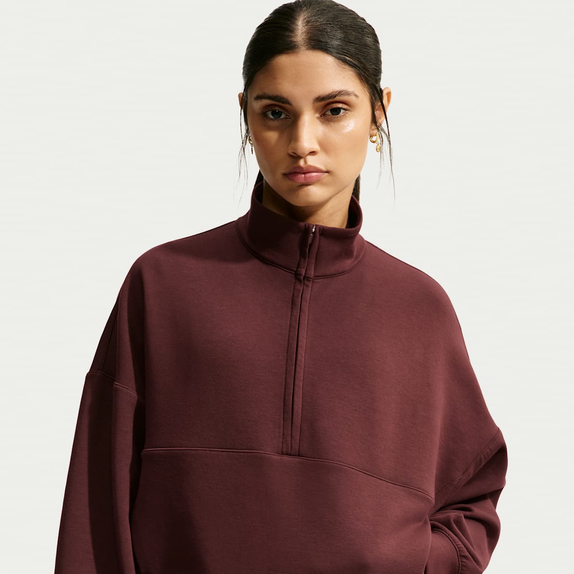 Nike 24.7 ImpossiblySoft Oversize-Oberteil mit Dri-FIT-Technologie und Halbreißverschluss (Damen)
