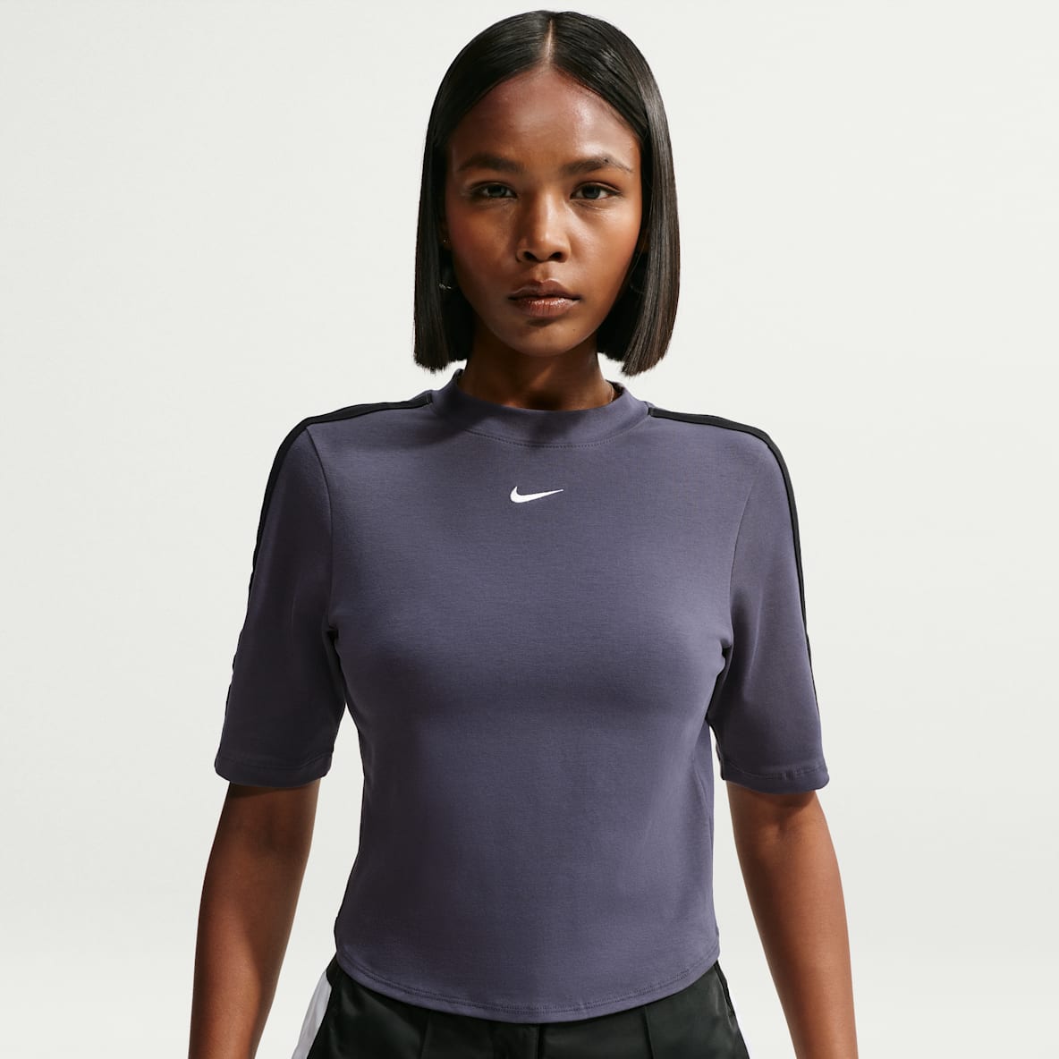 Nike Sportswear Playera ajustada para mujer