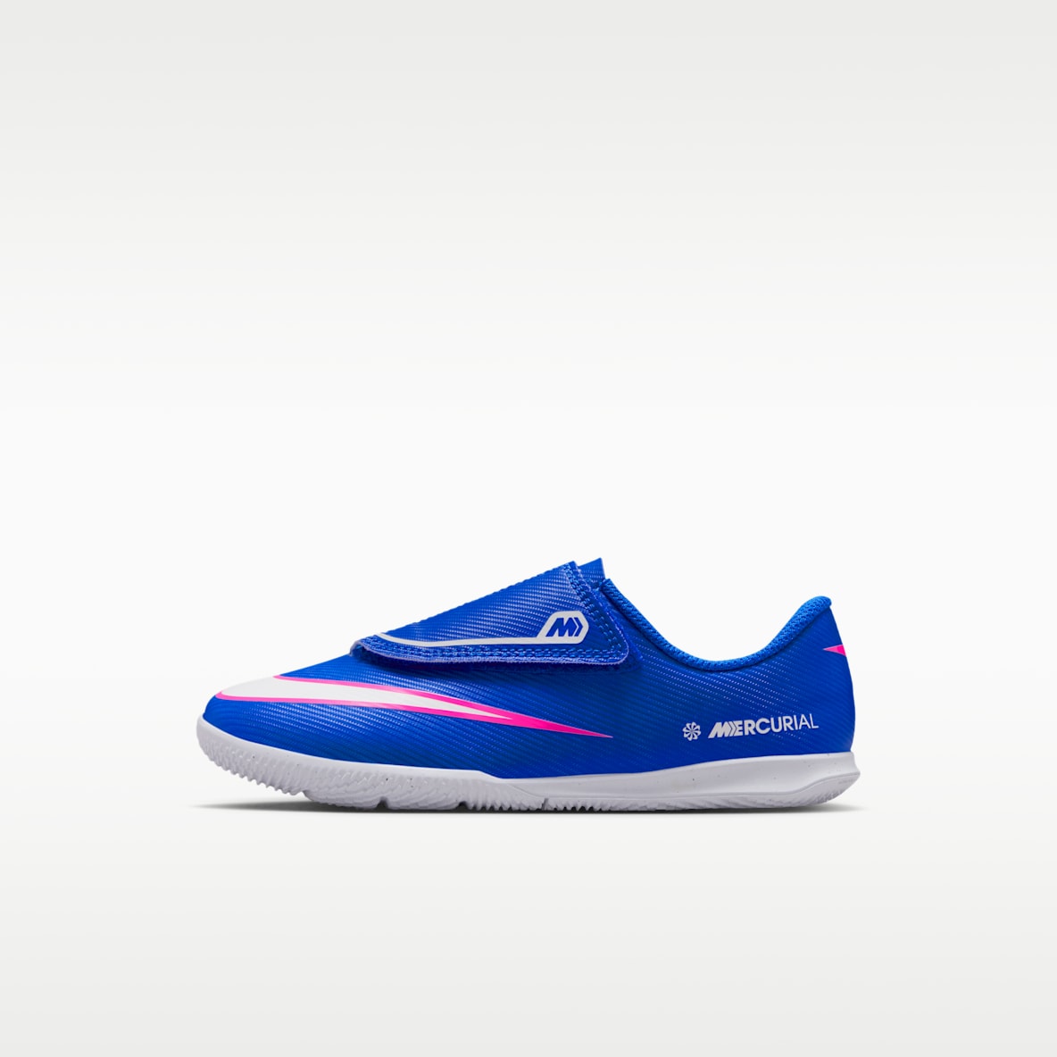 Nike Jr. Mercurial Vapor 16 Club Younger Kids' IC Low-Top Football Shoes