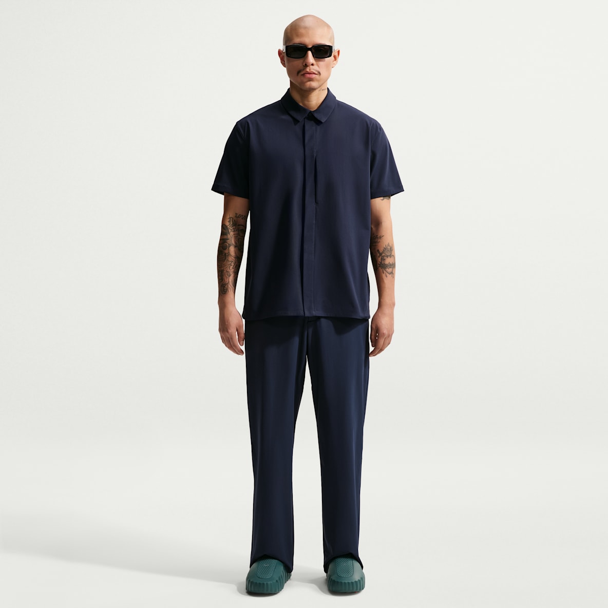 Nike 24.7 PerfectStretch Men's Dri-FIT Loose-Fit Chino Trousers